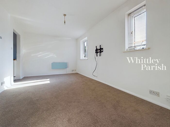 1 Bedroom Flat To Rent In Walsingham Mews, Rickinghall, Diss, IP22