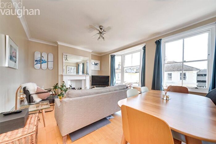 2 Bedroom Flat To Rent In Hova Villas, Hove, BN3