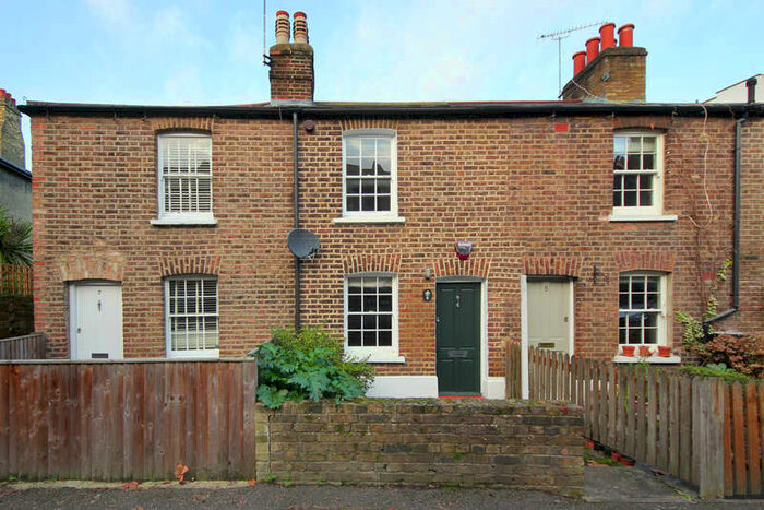 1 Bedroom Cottage To Rent In Vine Place, W5