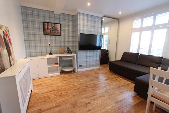 2 Bedroom Terraced House To Rent In Dunkery Road, London, SE9