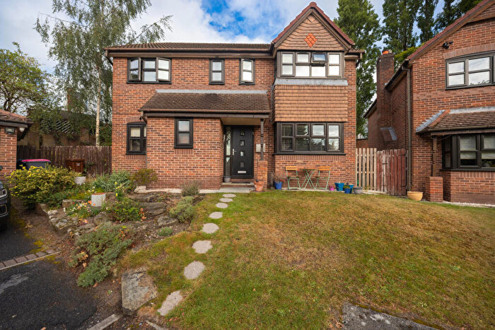 4 Bedroom Detached House For Sale In Tuscany View, Salford, M7
