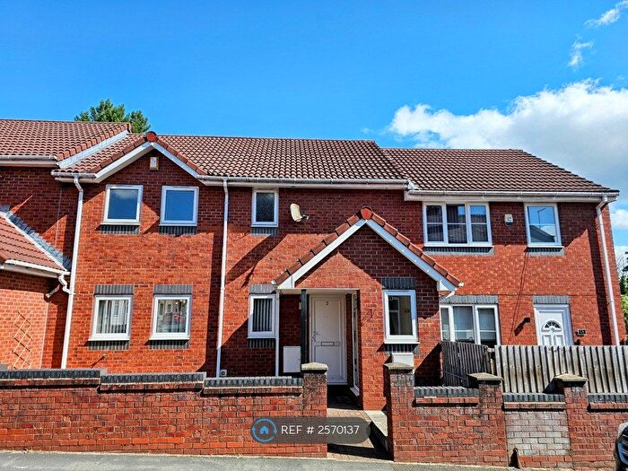 2 Bedroom Flat To Rent In Legh Street, Golborne, Warrington, WA3