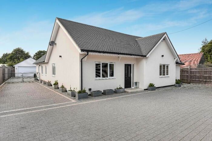 5 Bedroom Detached House For Sale In Maidstone Road, Staplehurst, Kent, TN12