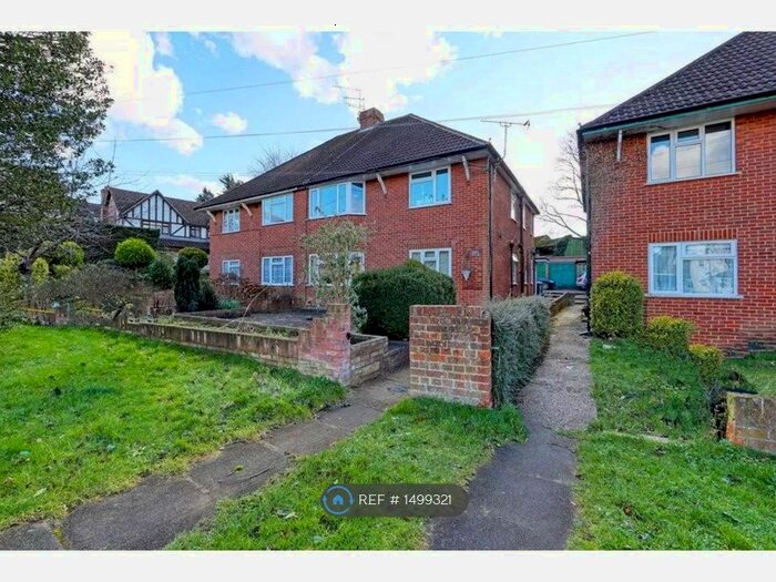 2 Bedroom Maisonette To Rent In Craufurd Rise, Maidenhead, SL6