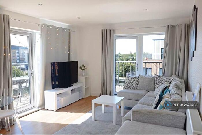 2 Bedroom Penthouse To Rent In Maxwell Road, Romford, RM7