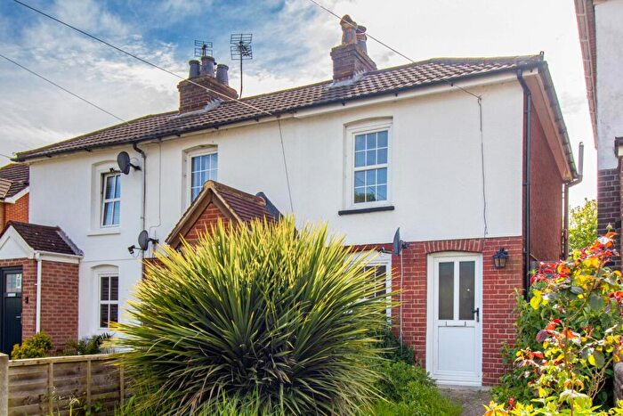 2 Bedroom End Of Terrace House To Rent In Trinity Street, Fareham, Hampshire, PO16