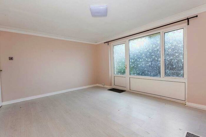 3 Bedroom Apartment To Rent In Park Place, Gravesend, Kent, DA12