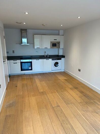2 Bedroom Flat To Rent In Theatro Tower, Creek Road, London, SE8