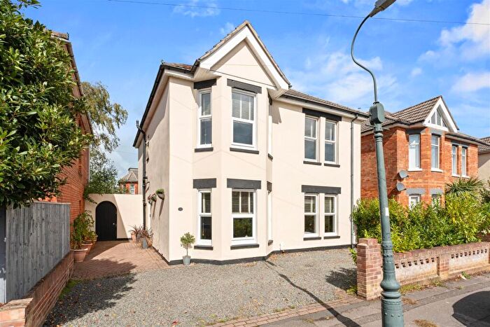 4 Bedroom Detached House For Sale In Gerald Road, Bournemouth, BH3