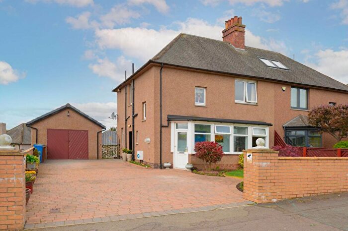 3 Bedroom Semi-Detached House For Sale In Queensferry Road, Rosyth, KY11