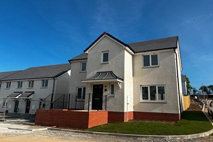 4 Bedroom Property To Rent In Tutsan Lane, St. Austell, PL25