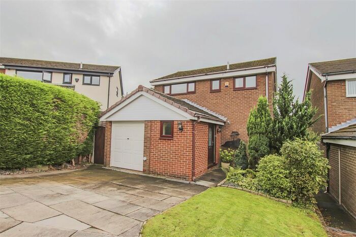 4 Bedroom Detached House To Rent In Chatburn Close, Rawtenstall, Rossendale, BB4