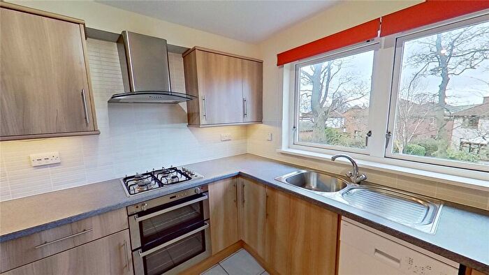 2 Bedroom Flat To Rent In Caithness Place, Edinburgh, EH5