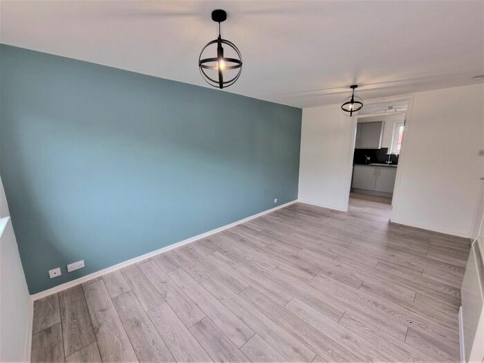 1 Bedroom Flat To Rent In Lewis Road, Sheddocksley, Aberdeen, AB16
