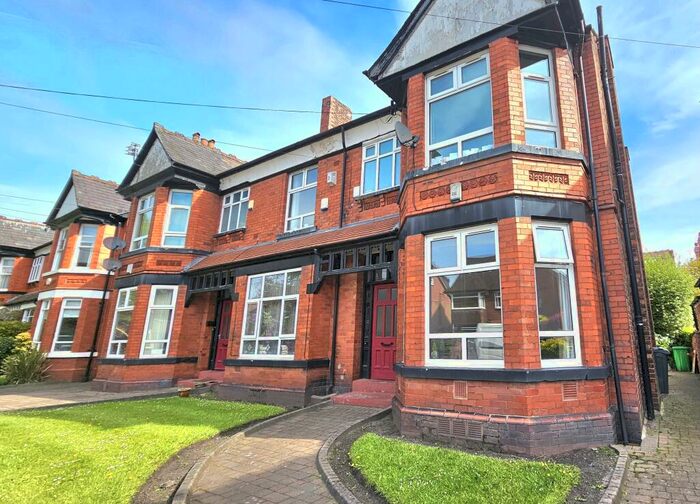 1 Bedroom Bungalow To Rent In Moorland Road, Didsbury, M20