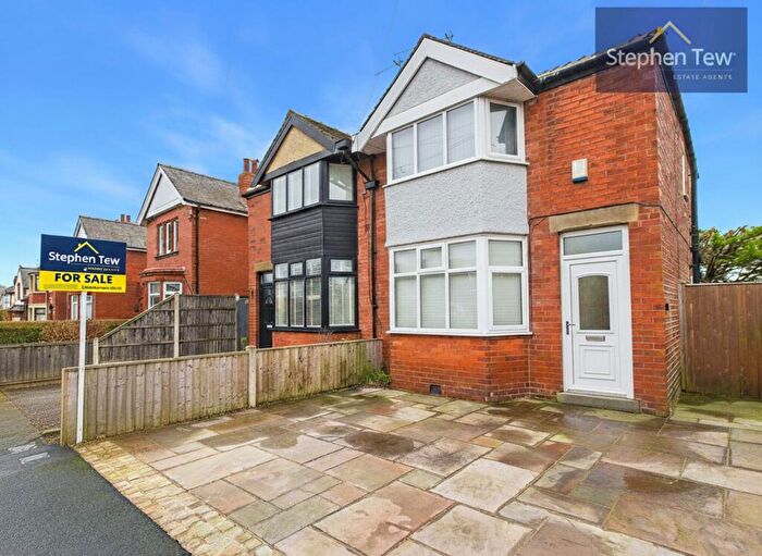 2 Bedroom Semi-Detached House For Sale In Whitemoss Avenue, Blackpool, FY3