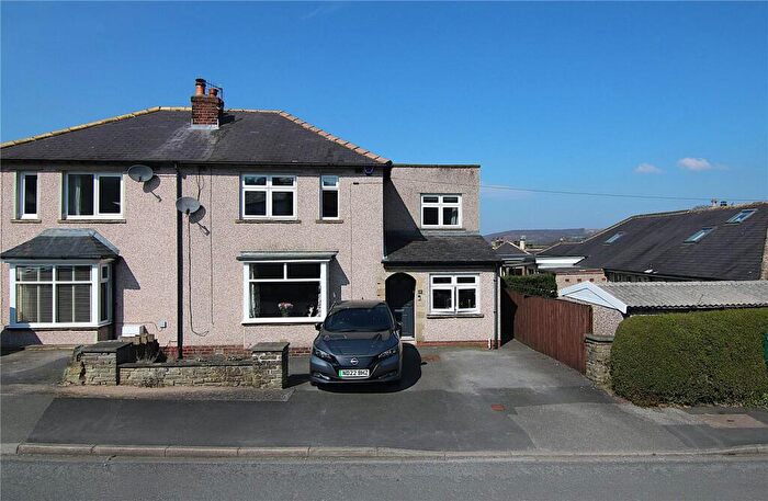 4 Bedroom Semi-Detached House For Sale In Hall Way, Sutton-In-Craven, BD20