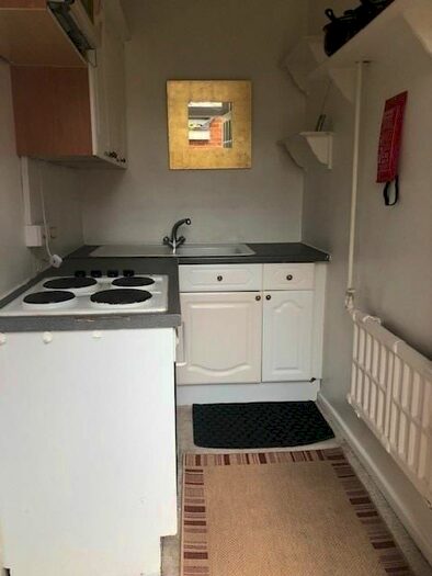 1 Bedroom Flat To Rent In Belmont Park Avenue, Maidenhead, SL6