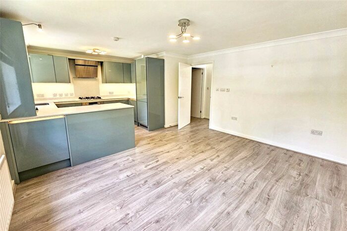 1 Bedroom Flat For Sale In Hindhead, Surrey, GU26