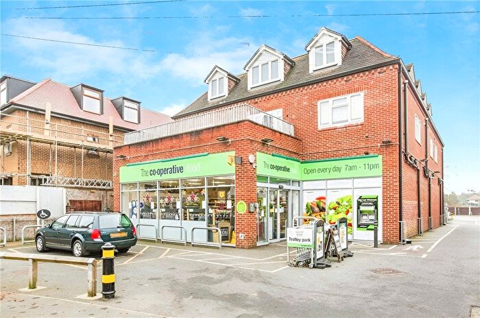 2 Bedroom Flat To Rent In Laleham Road, Staines-Upon-Thames, Surrey, TW18