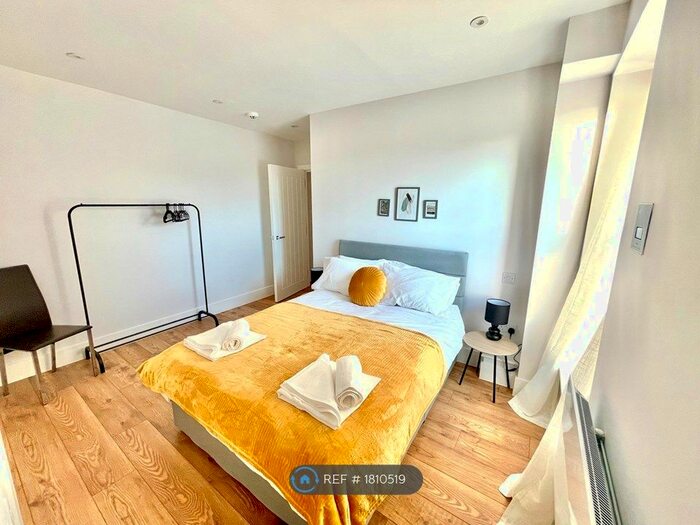 1 Bedroom Flat To Rent In Albert Court, Ramsgate, CT11