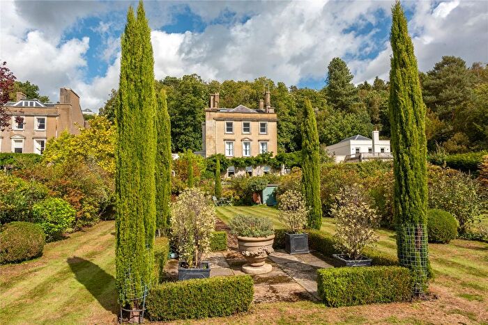 3 Bedroom Flat For Sale In Old Bury Hill, Westcott, Dorking, Surrey, RH4
