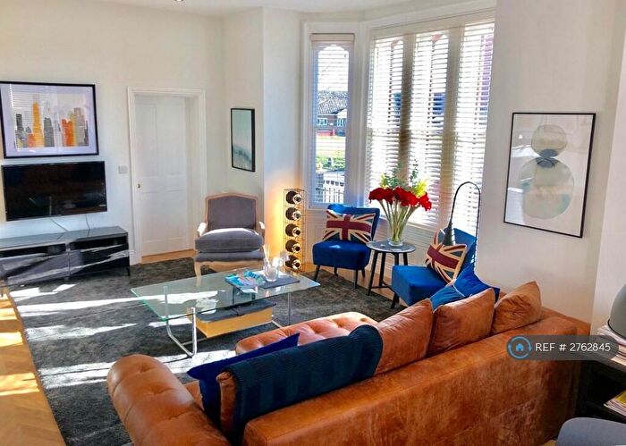 1 Bedroom Flat To Rent In Hulton Street, Salford, M5