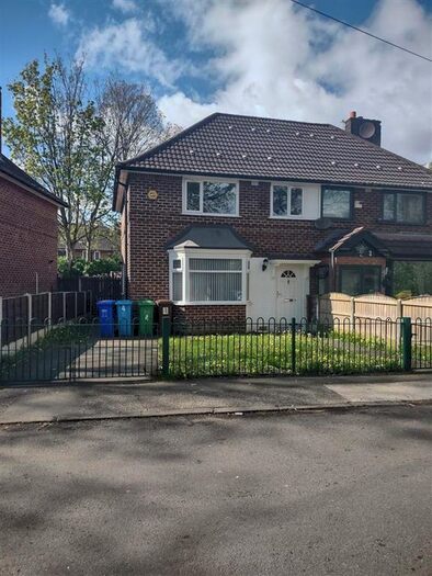 3 Bedroom Semi-Detached House To Rent In Halfacre Road, Manchester, M22