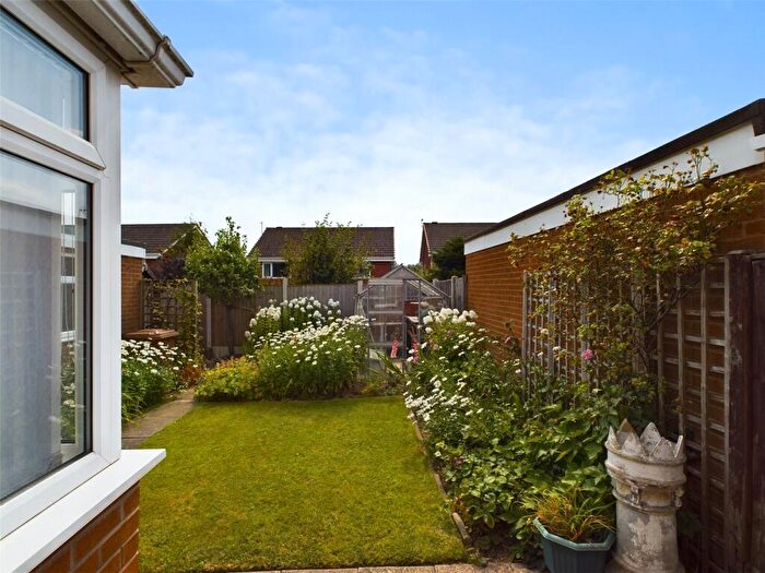 2 Bedroom Bungalow For Sale In Surfleet Close, Wollaton, Nottinghamshire, NG8