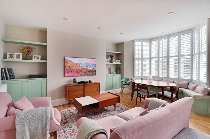 3 Bedroom Flat For Sale In London Road, Tunbridge Wells, Kent, TN1