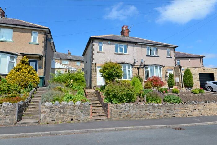 3 Bedroom Semi-Detached House To Rent In Windsor Avenue, Skipton, BD23