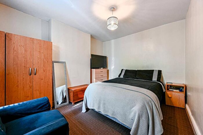 2 Bedroom Flat To Rent In Weston Road, Bromley, Bromley, BR1