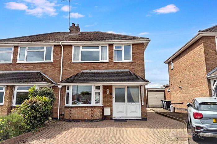3 Bedroom Semi Detached House For Sale In Constance Close, Bedworth, CV12