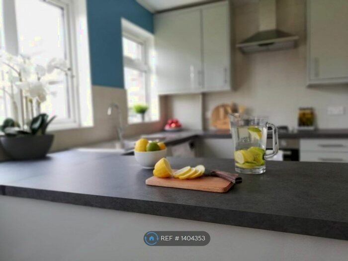 3 Bedroom Semi-Detached House To Rent In Coniston Road, Ferryhill, DL17