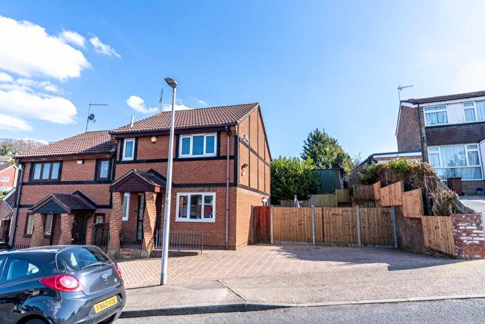 3 Bedroom Terraced House To Rent In Sundridge Drive, Chatham, Kent, ME5