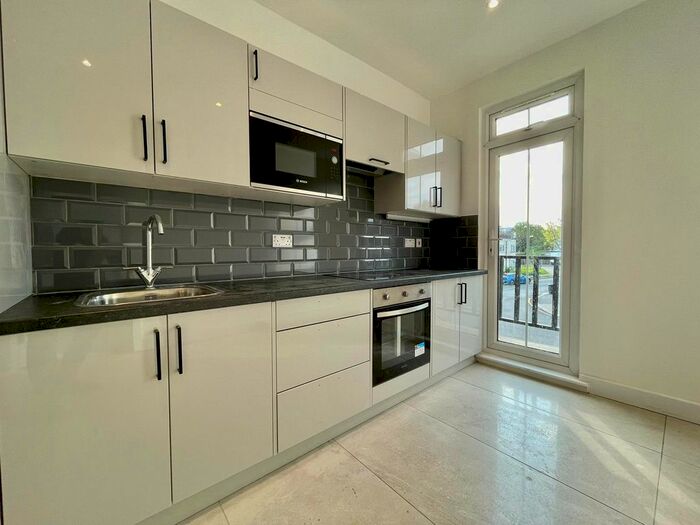 1 Bedroom Property To Rent In The Quadrant, Manor Park Crescent, Edgware, HA8