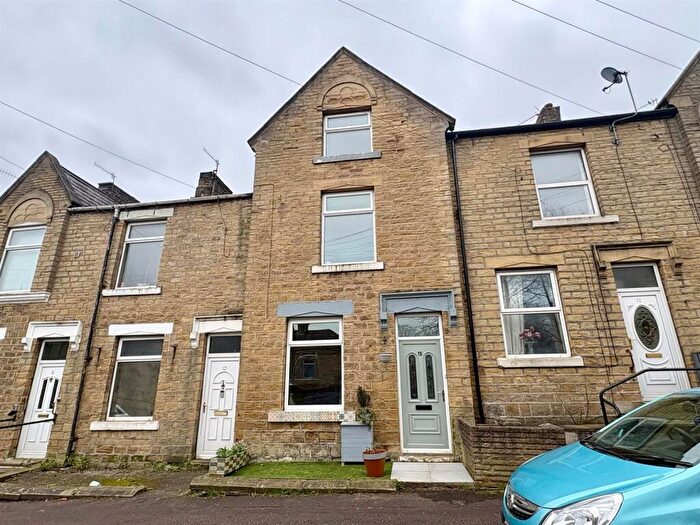 4 Bedroom Terraced House For Sale In Bedford Street, Elland, HX5