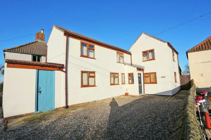 3 Bedroom Cottage For Sale In Mill Road, Stokesby, Great Yarmouth, NR29