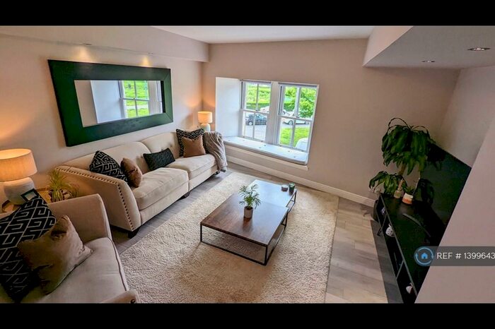 2 Bedroom Flat To Rent In Johns Place, Edinburgh, EH6