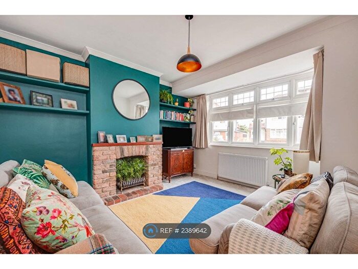 4 Bedroom Terraced House To Rent In Lilian Road, London, SW16