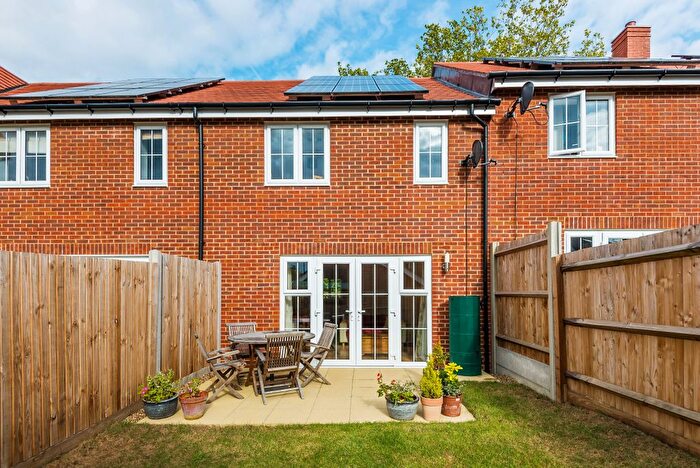 3 Bedroom Terraced House To Rent In Metcalfe Avenue, Carshalton, Surrey, SM5