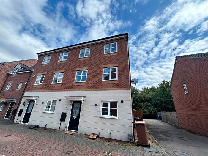 4 Bedroom Semi-Detached House To Rent In Hevea Road, Burton-On-Trent, DE13