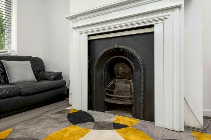 2 Bedroom Maisonette To Rent In Croft Close, Chislehurst, BR7