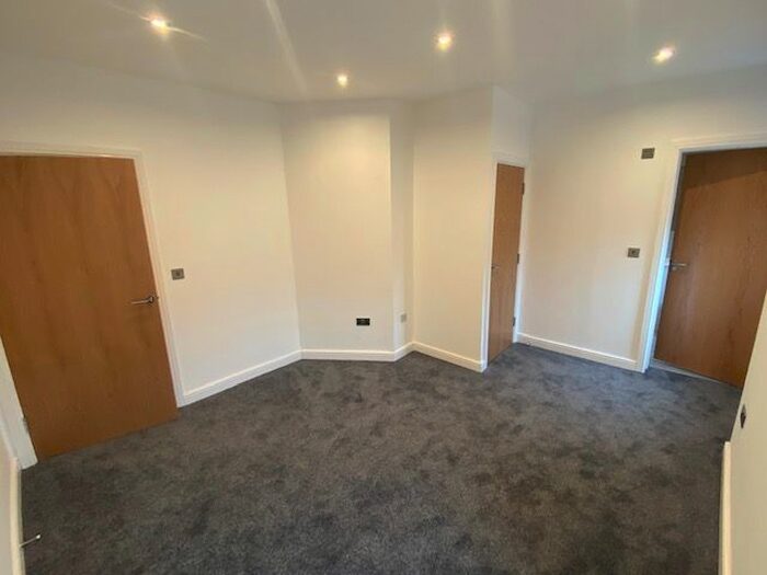 1 Bedroom Flat To Rent In Wesley Street, Ossett, Wakefield, WF5