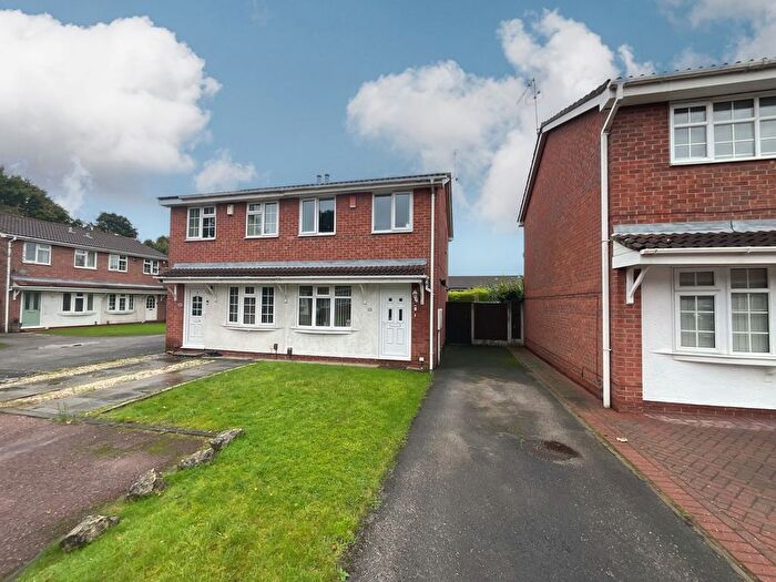 2 Bedroom Semi-Detached House For Sale In Haversham Close, Nottingham, NG6