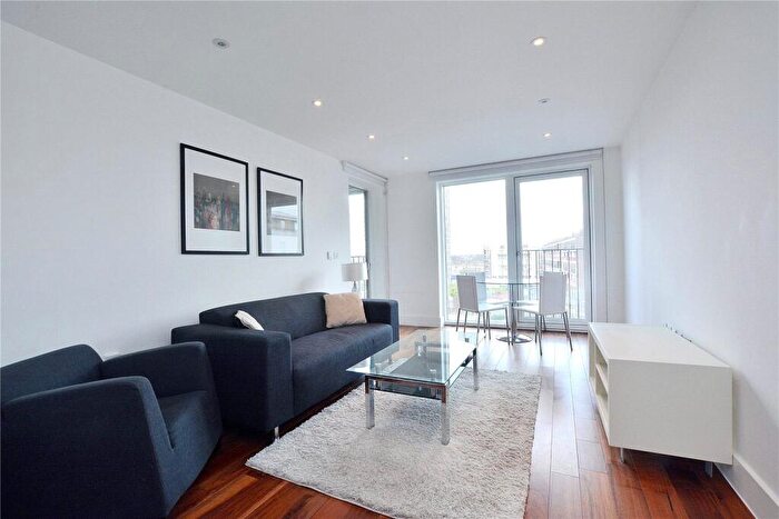 1 Bedroom Flat To Rent In Grand Canal Apartment, London, N1