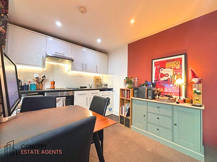 1 Bedroom Flat To Rent In Glenburnie Road, London, SW17