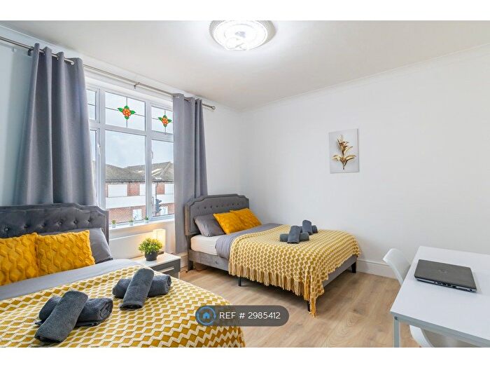 2 Bedroom Flat To Rent In Copnor Road, Portsmouth, PO3