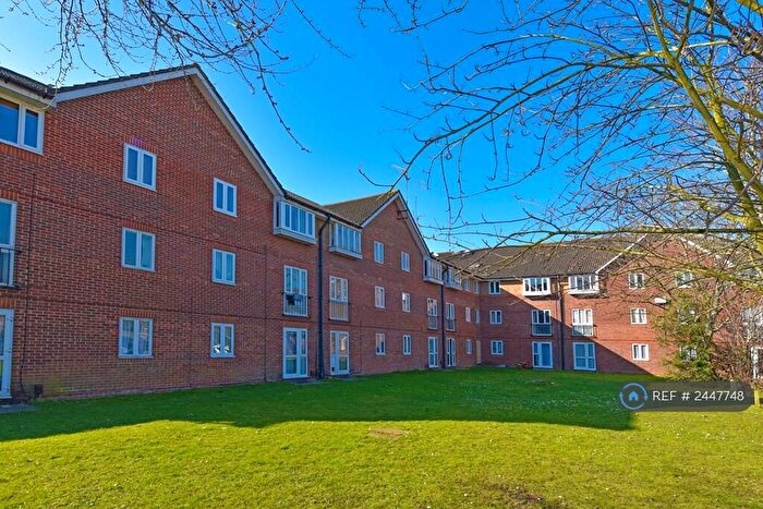 1 Bedroom Flat To Rent In Foyes Court, Southampton, SO15