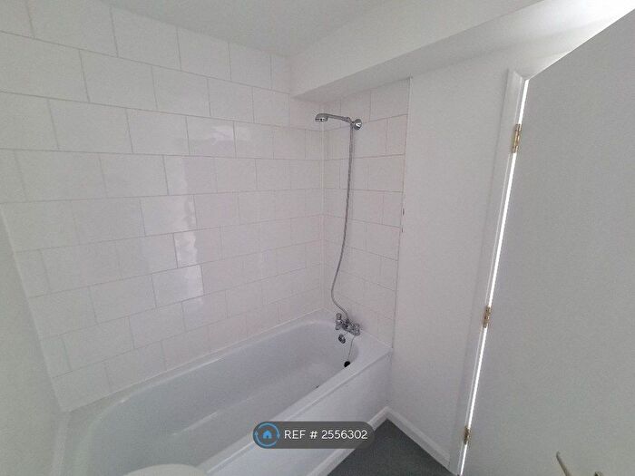1 Bedroom Flat To Rent In St. James Way, Sidcup, DA14